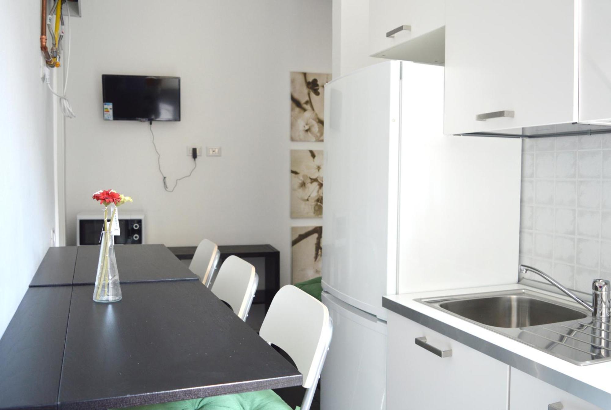 Joivy Mauri - Cosy Flats Near The Duomo * Milano