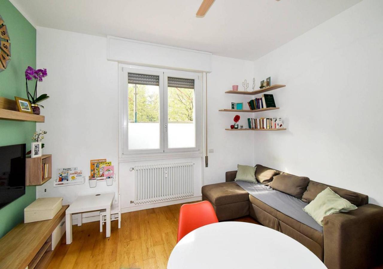 Metro Famagosta - Modern Free Wifi & Parking Apartment Milan