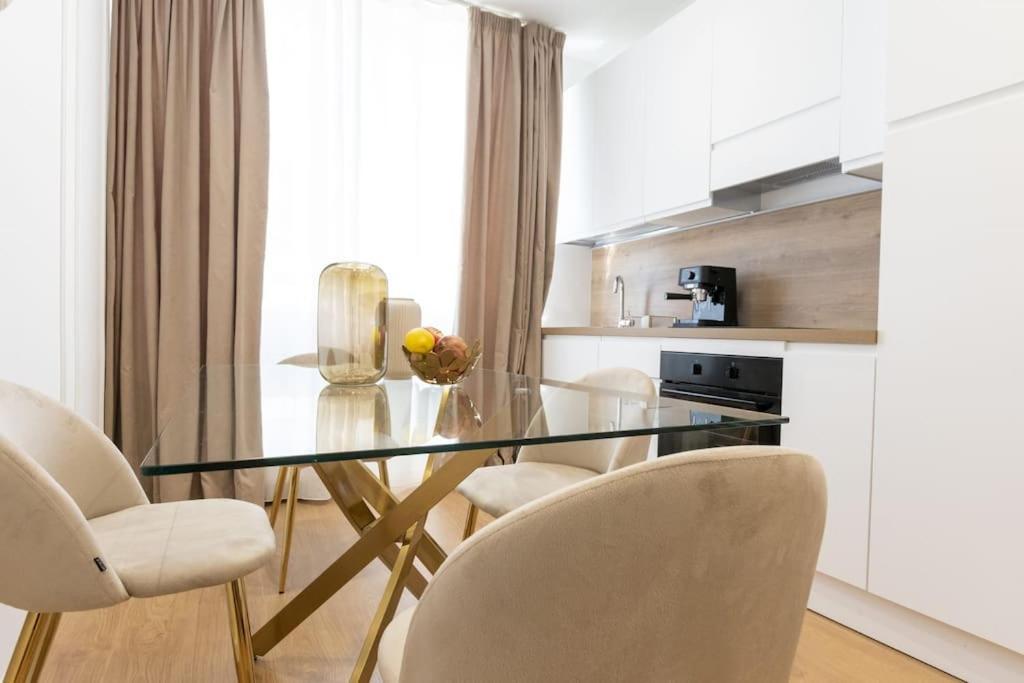 Apartment We - Prada Luxury *