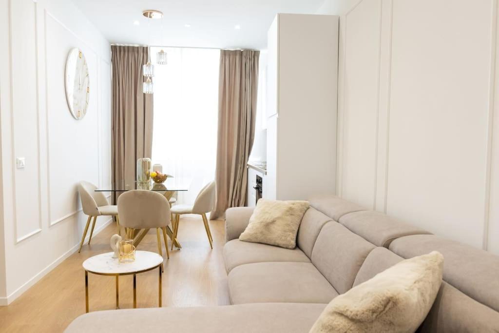 Apartment We - Prada Luxury *