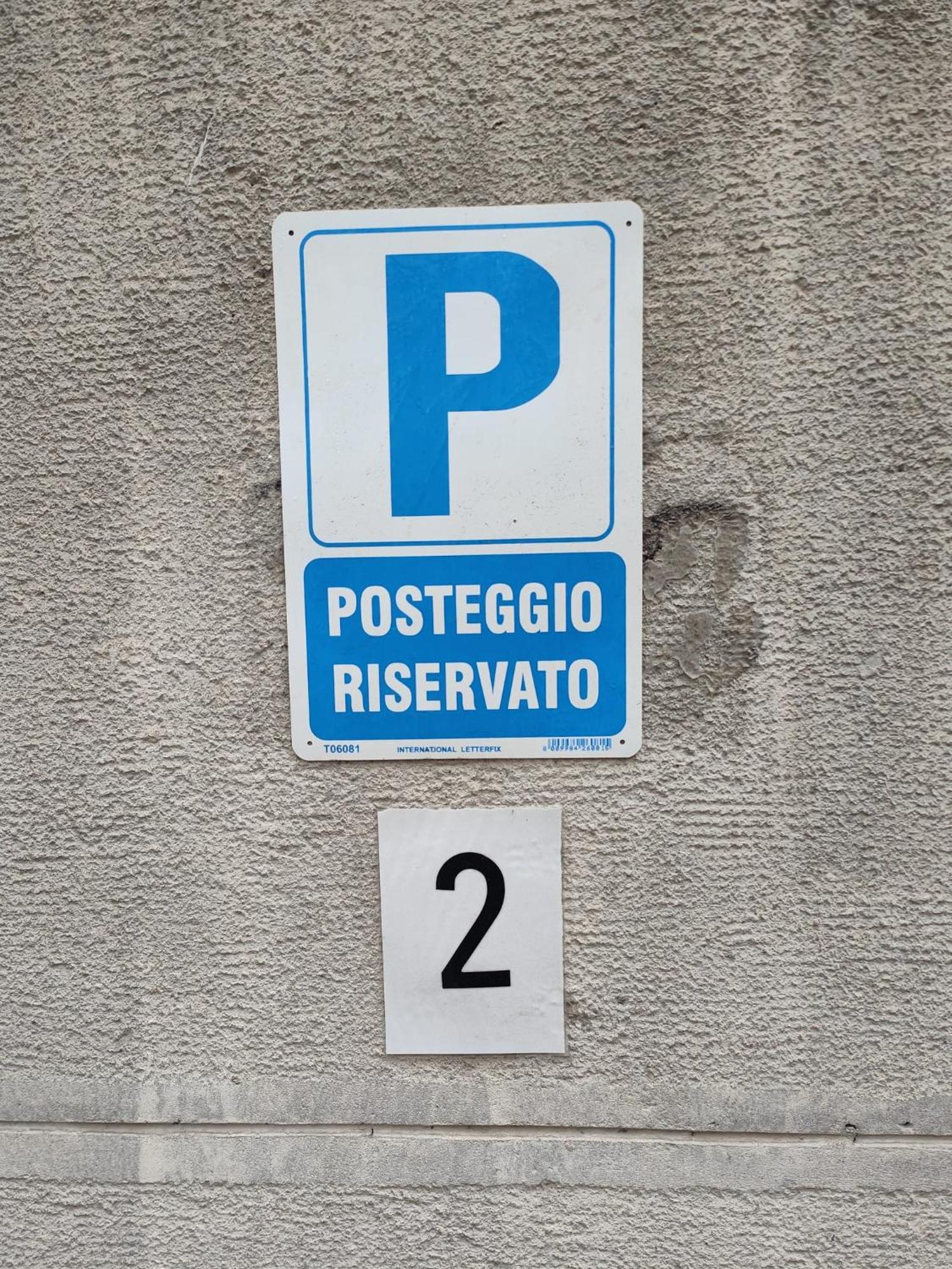Bilocale 40 Mq Con Parcheggio Privato Milaan