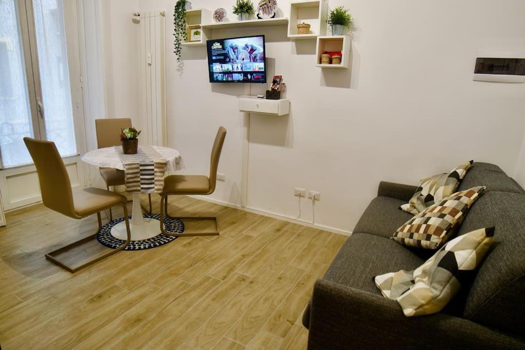 Splendido Bilocale Stazione Apartment