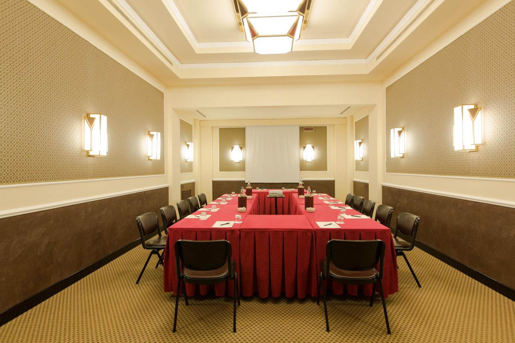 Hotel Doria Grand Milan