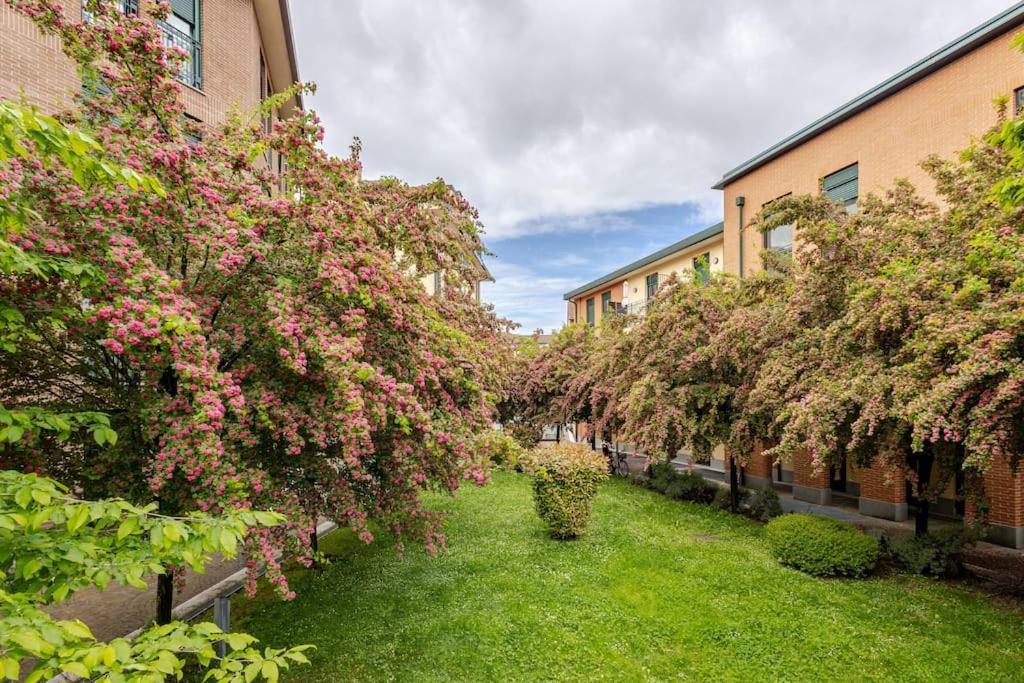 HouSe In The Green Navigli Milan Center Milaan