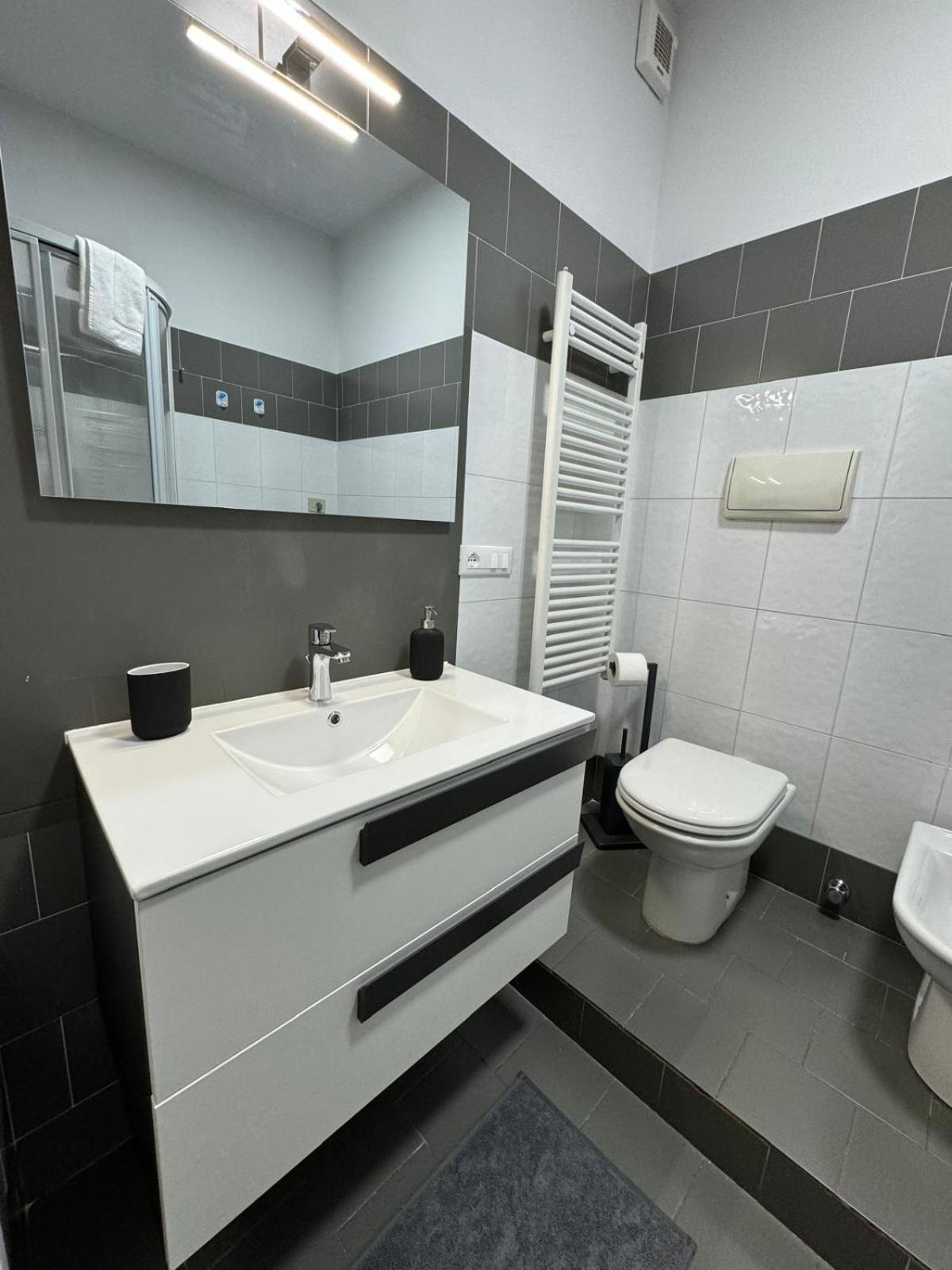Appartement Be Your - Sister's House Milaan