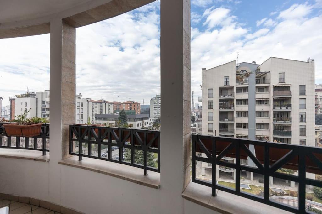 Brenta-fondazione Prada Free Parking & Terrace Milano