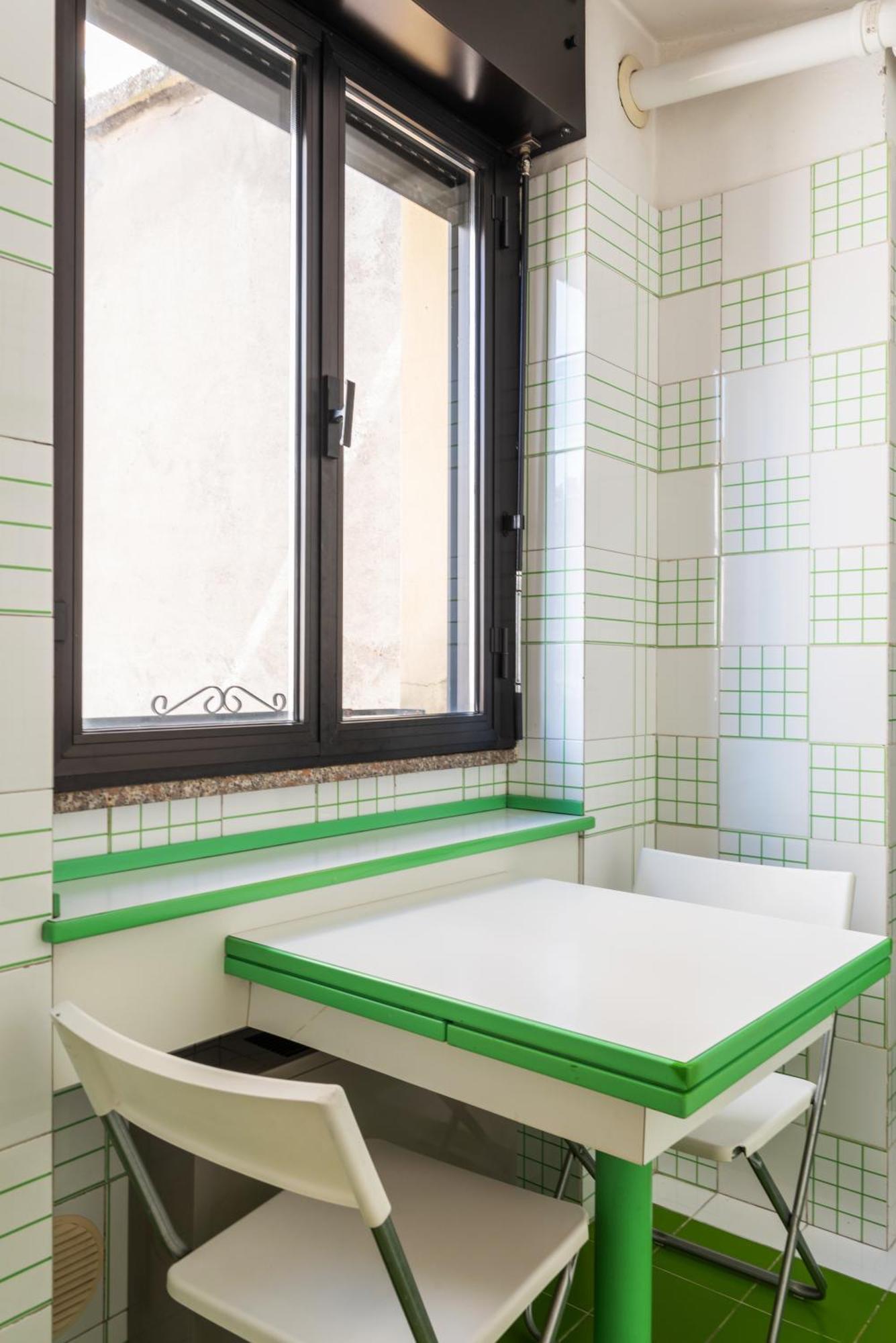 Elegante Bilocale Con Postazione Lavoro San Babila *