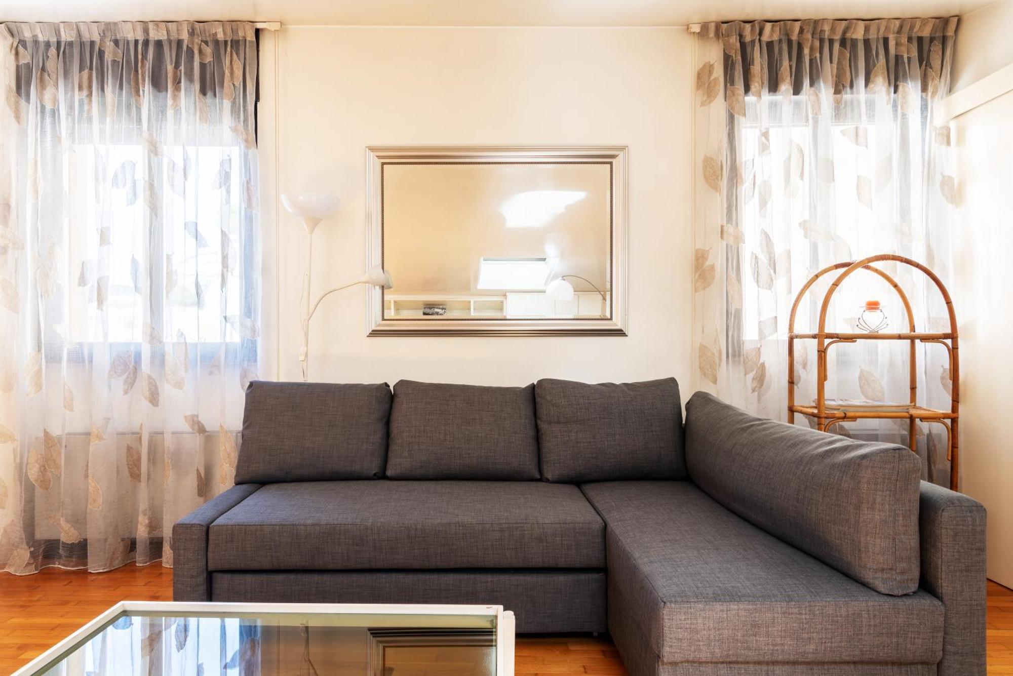 Elegante Bilocale Con Postazione Lavoro San Babila Appartamento