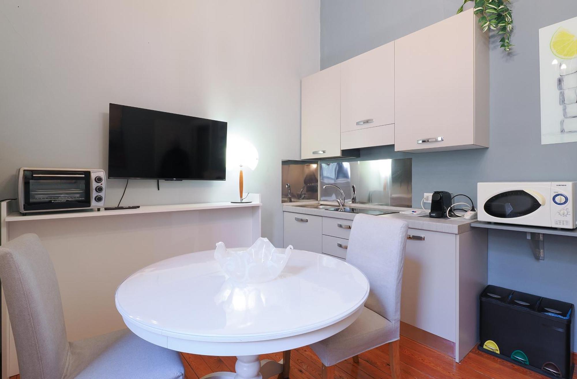 Apartment Mila Pisacane *