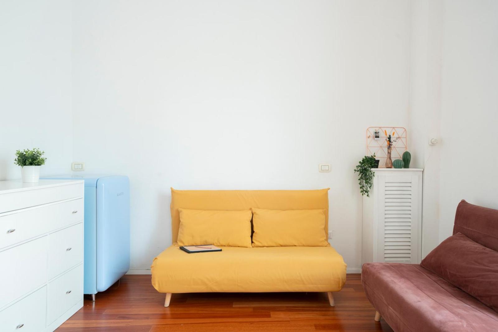 New! Lovely & Friendly In Center A * Milaan