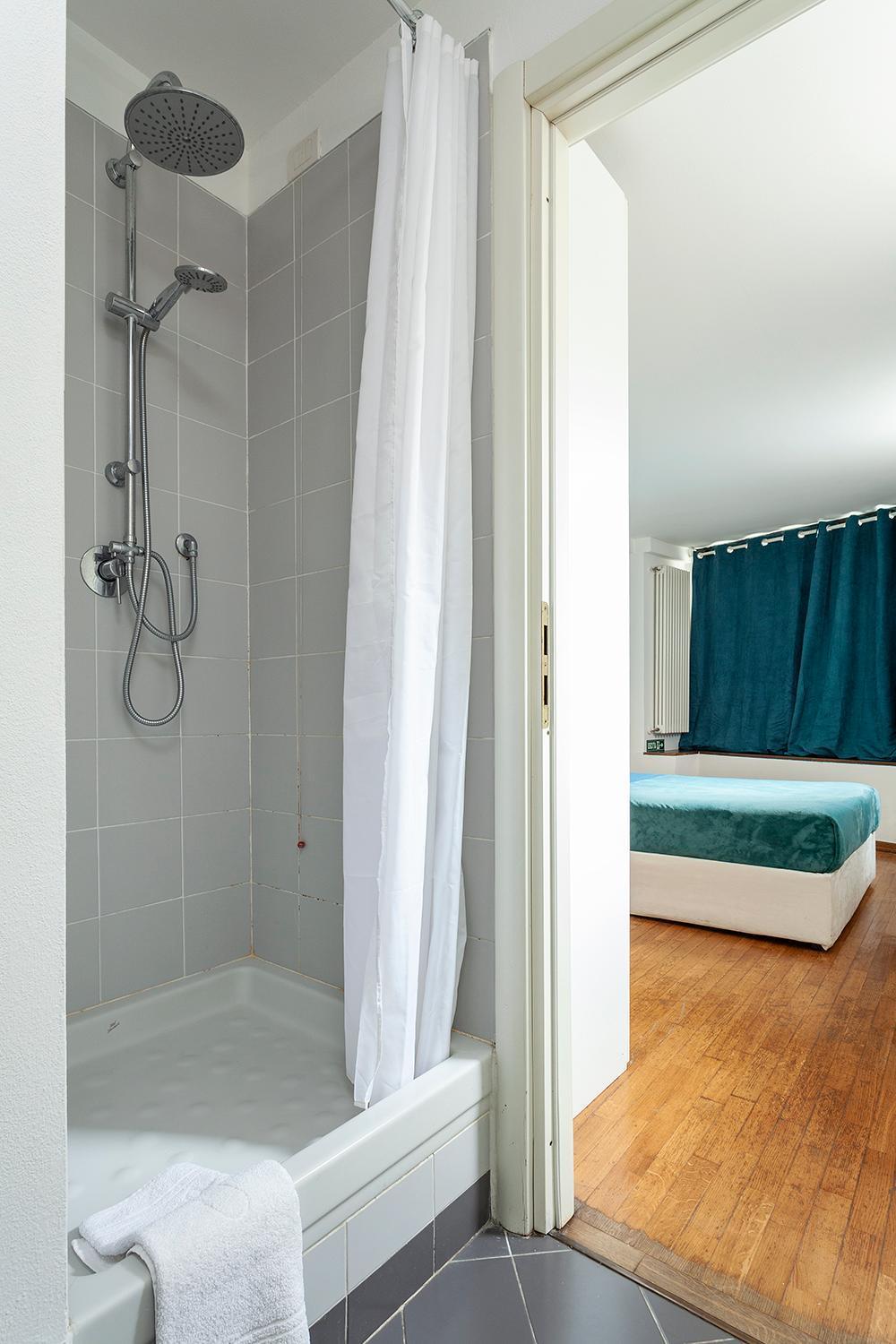 Appartamento Duplex Luminoso In Zona Residenziale Milano