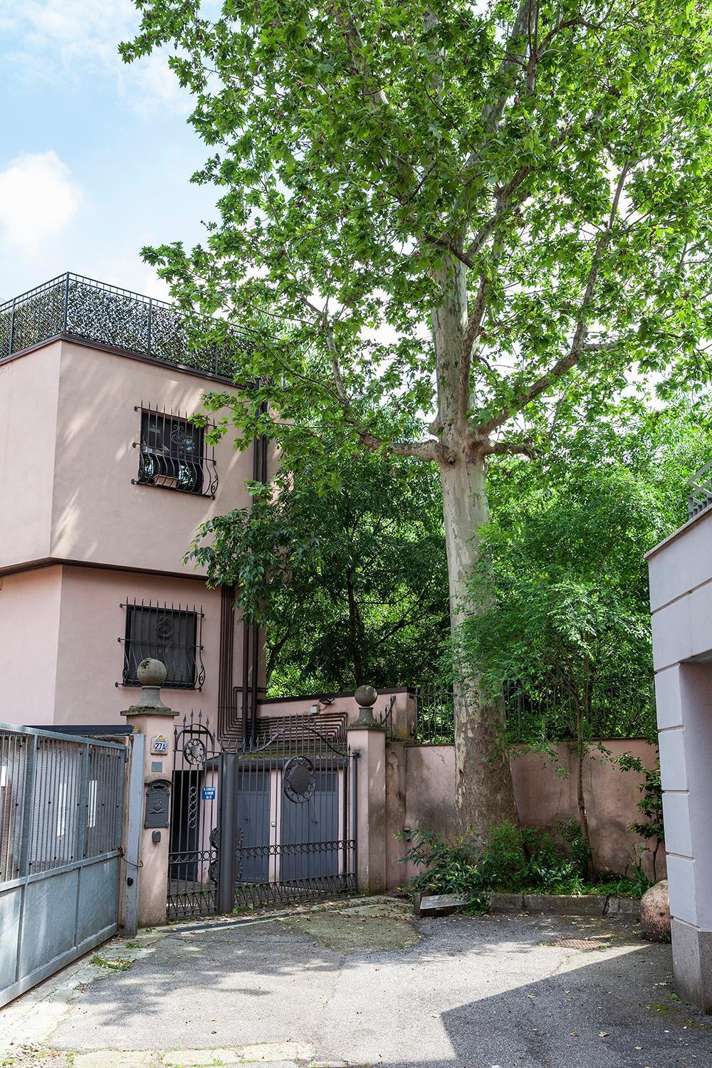 Duplex Luminoso In Zona Residenziale Milano