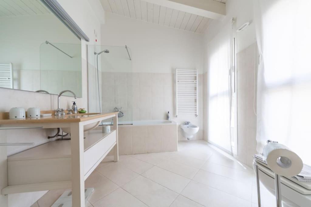 Castaldi Charming Suite-hosted By Sweetstay Lejlighed Milano