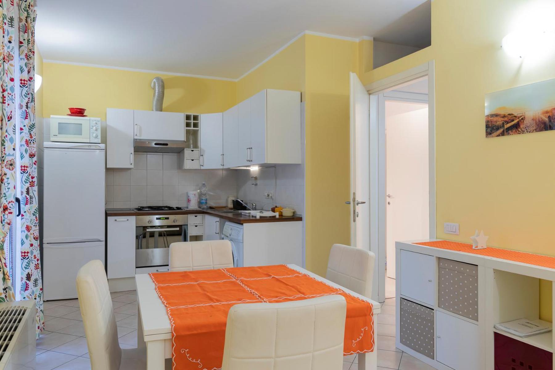Xenia - Spacious Three-room 10 Min From Linate Milaan