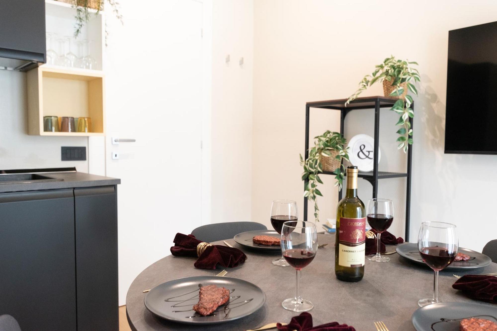 Ihost Luxury -free Parking- Plana 6 Mailand