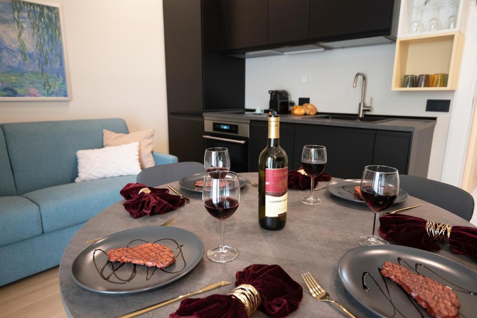 Ihost Luxury -free Parking- Plana 6 * Mailand