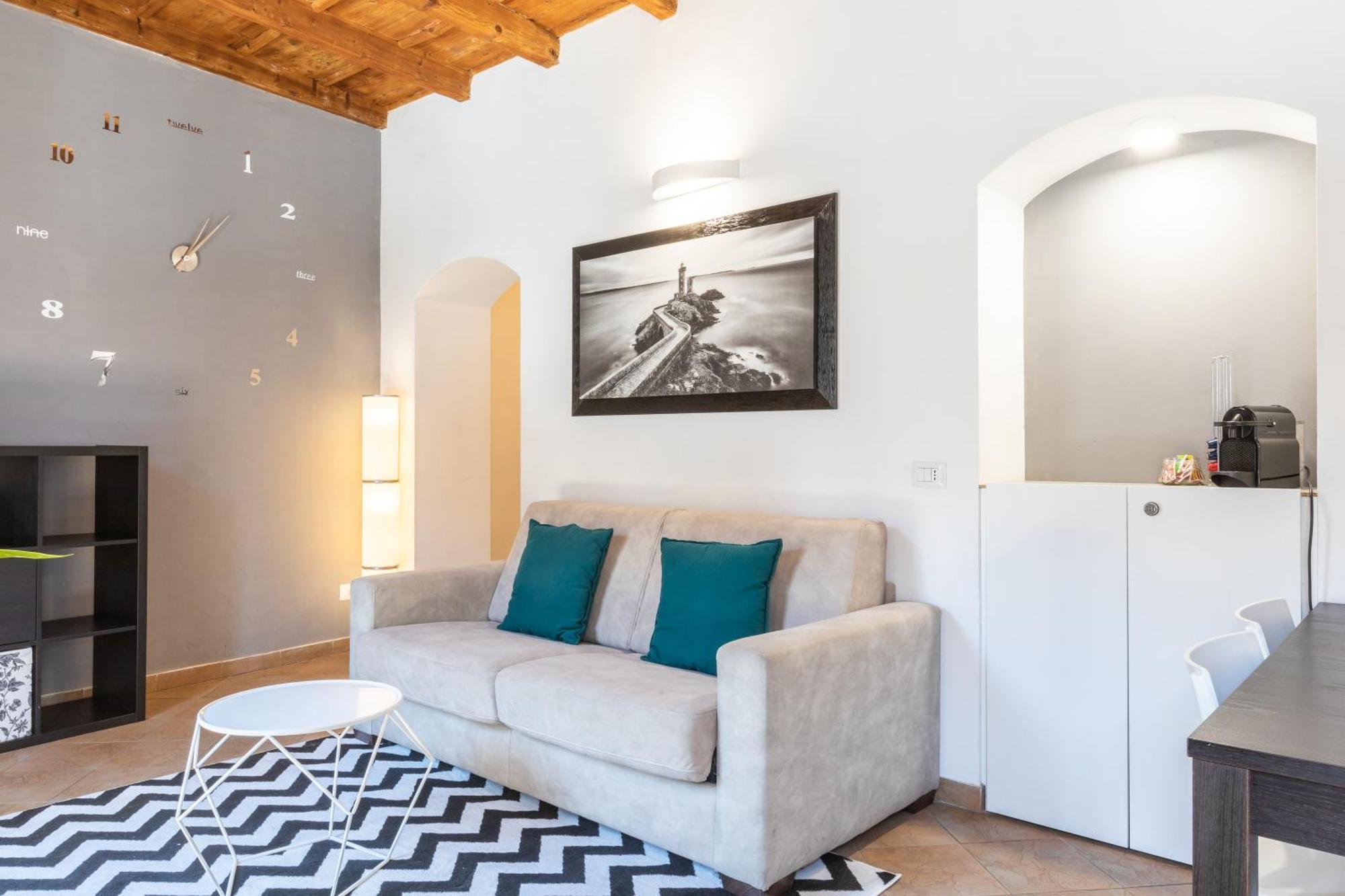 - Alzaia Naviglio Grande Apartment Milan
