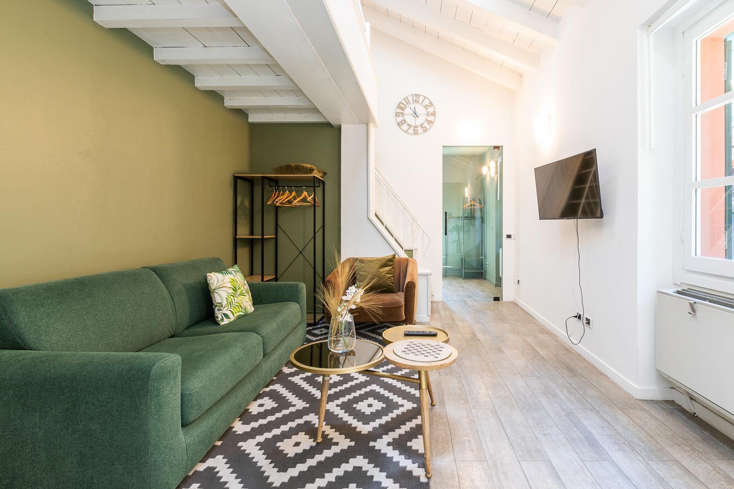 - Alzaia Naviglio Grande Apartment Milan