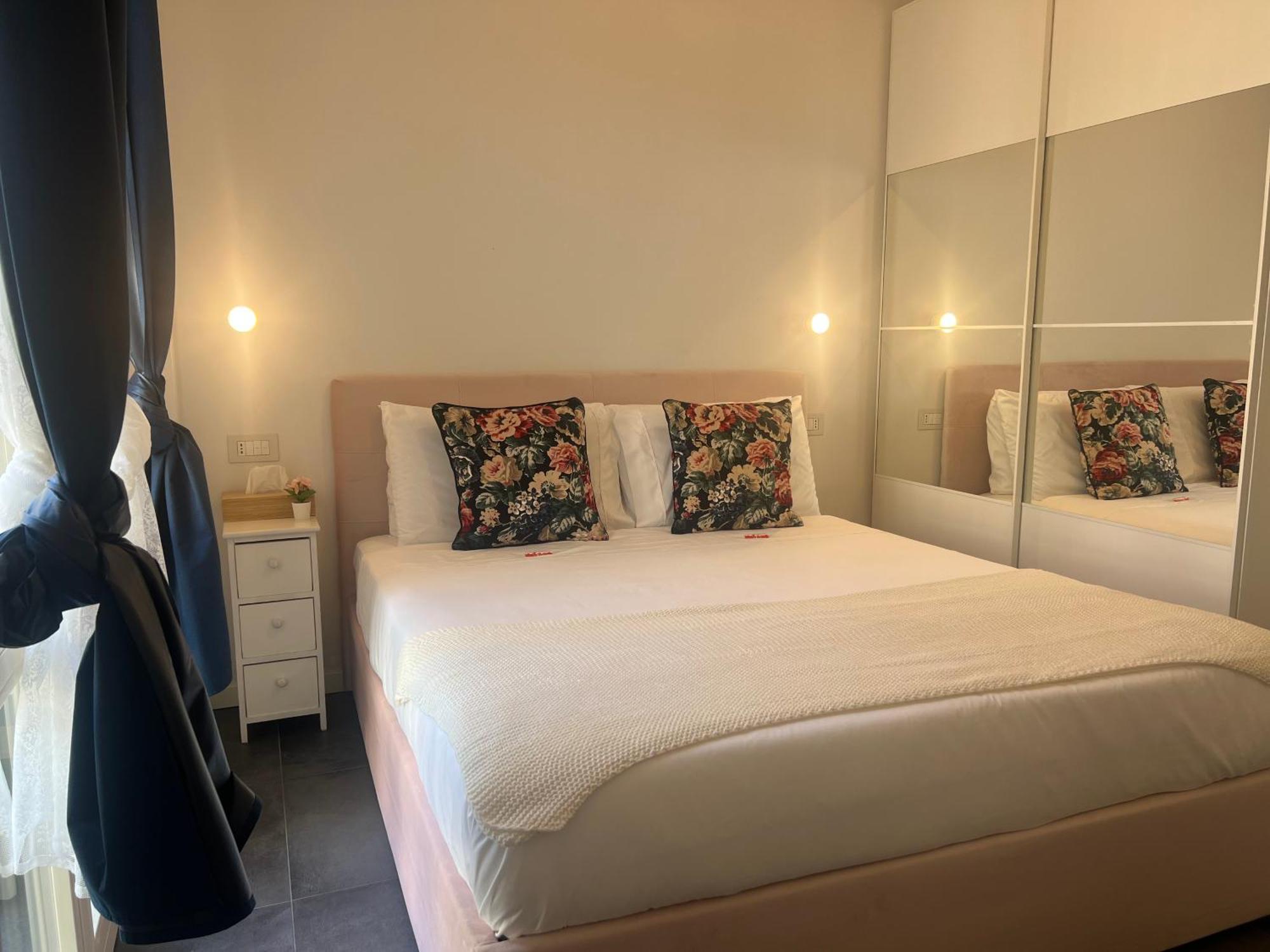 Regina In Melegnano - Wifi, Breakfast Box And Terrace Lejlighed *
