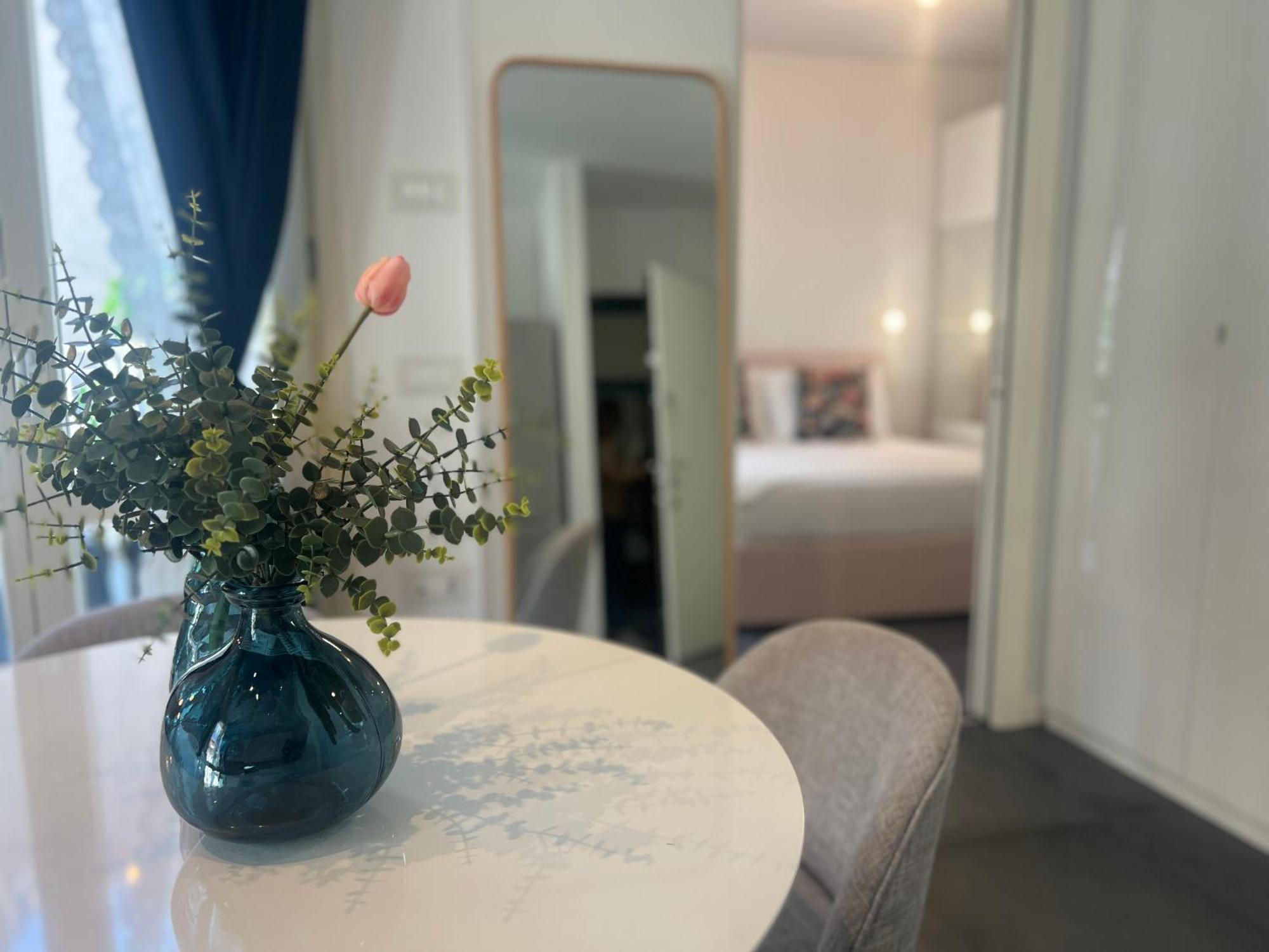 Regina In Melegnano - Wifi, Breakfast Box And Terrace Lejlighed