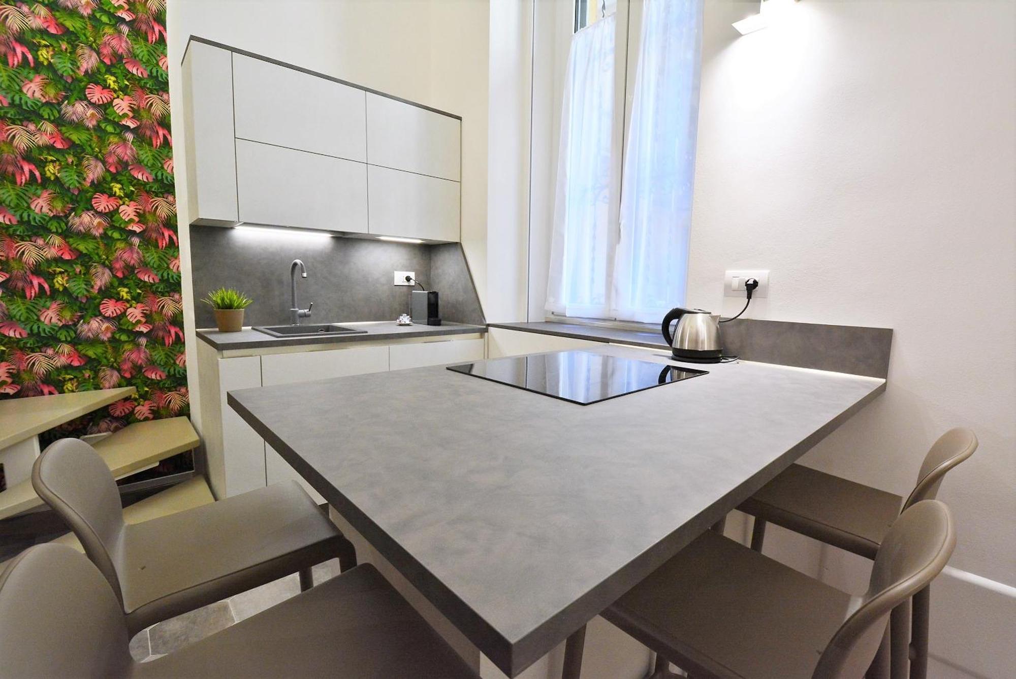 Lombardini 1 Appartamento *
