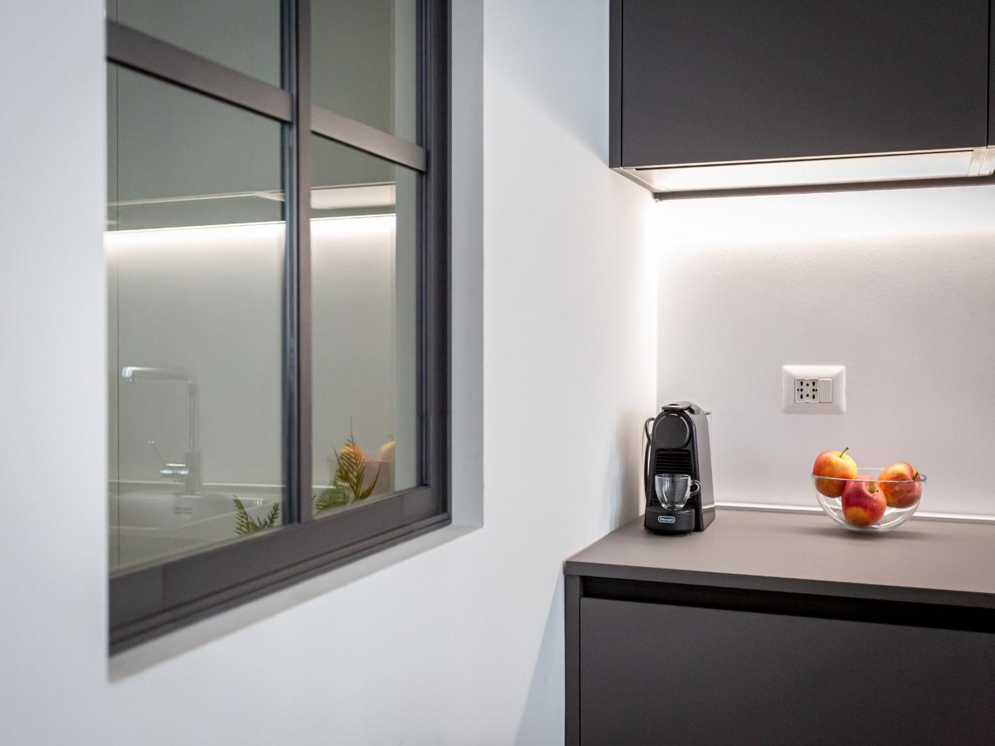The Rent - Modern One Bedroom In San Babila Apartment Mailand