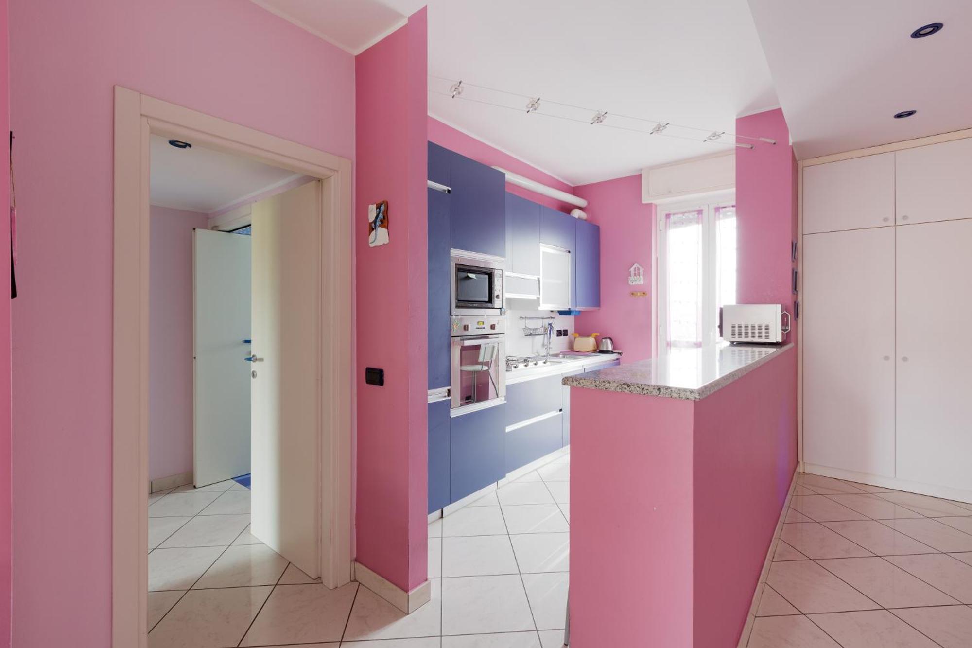 Leilighet Mac Mahon - Colorful With Balcony! *