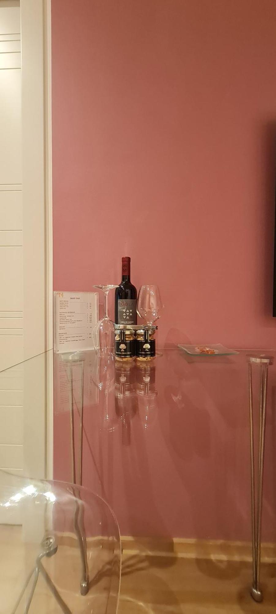 Apartment Nj & San Pietro All'orto 6 *
