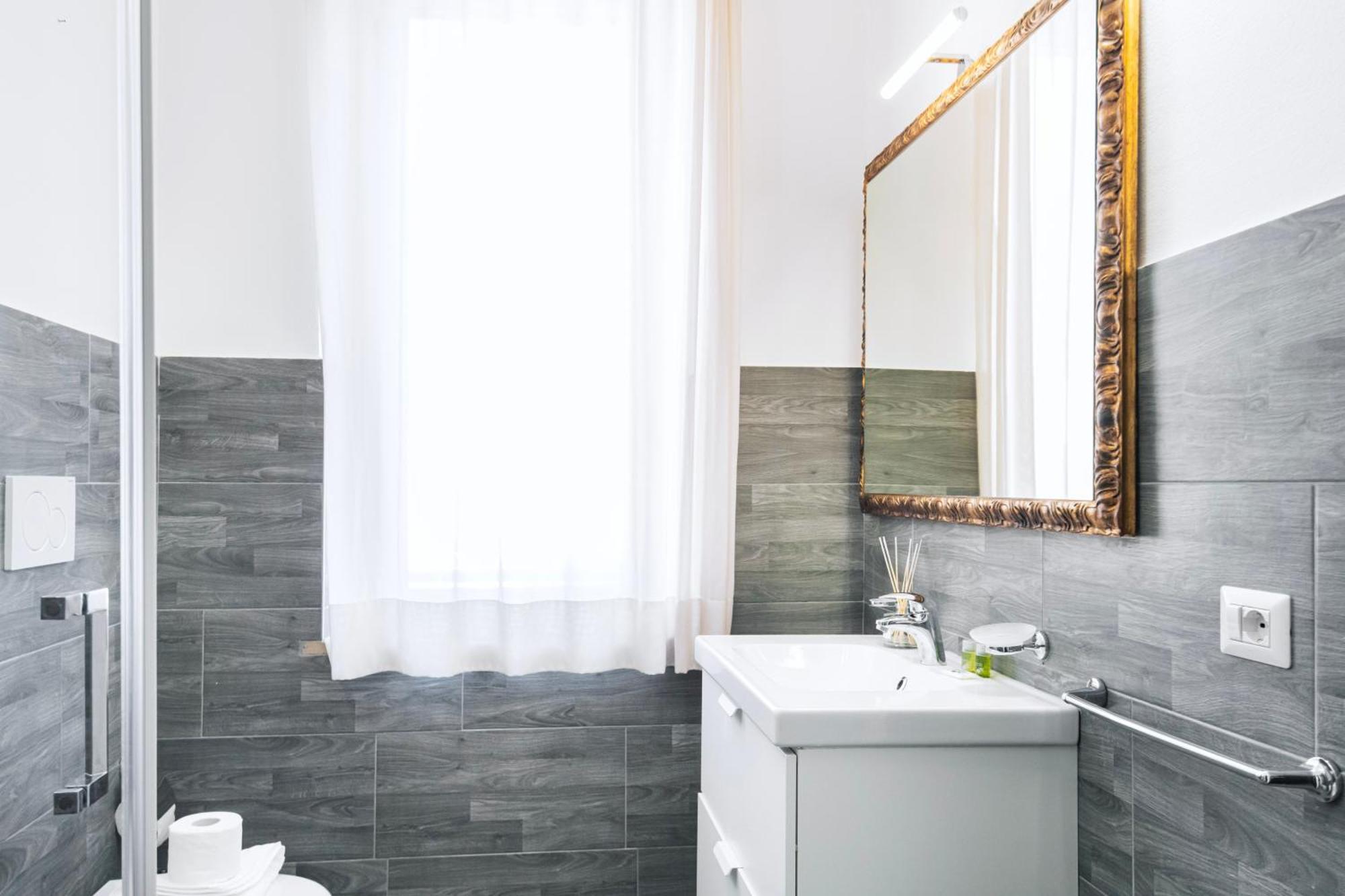 Easylife - Moderno E Luminoso In Repubblica *