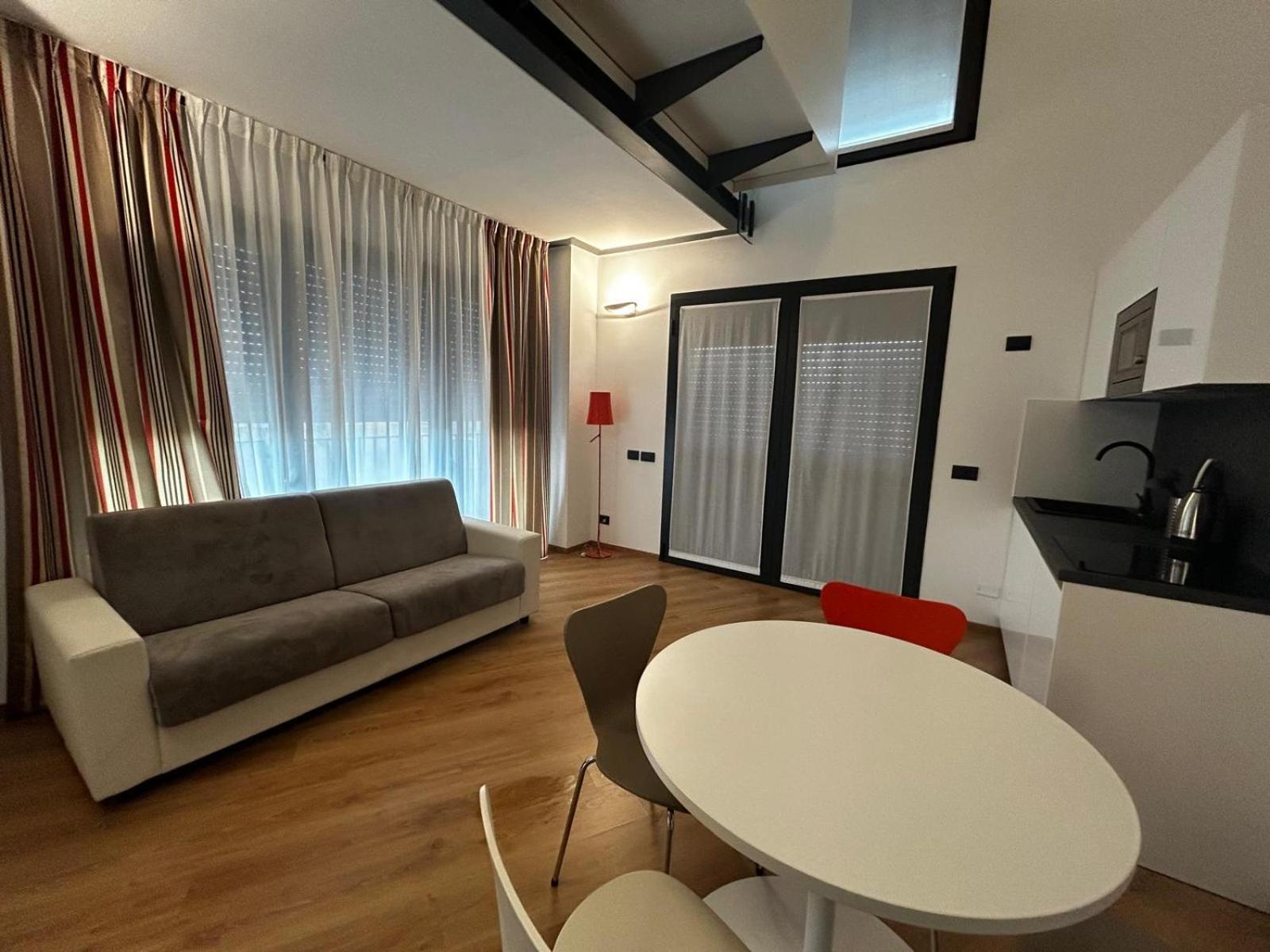 Aparthotel Bb Isola Milan