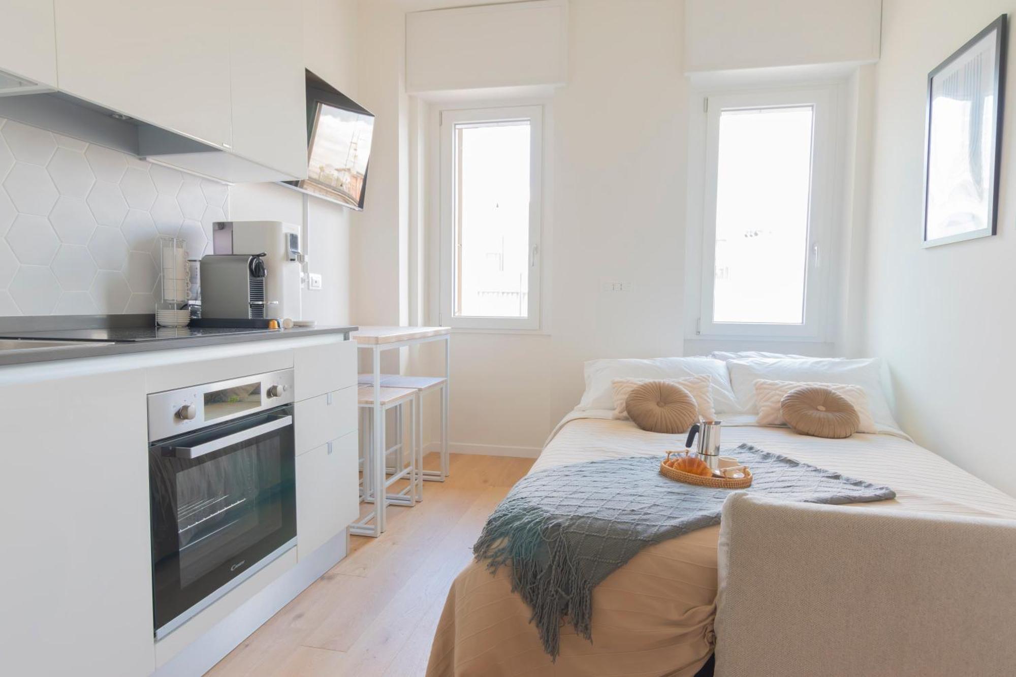 Modern & Stylish Near Isola & Station * Milan