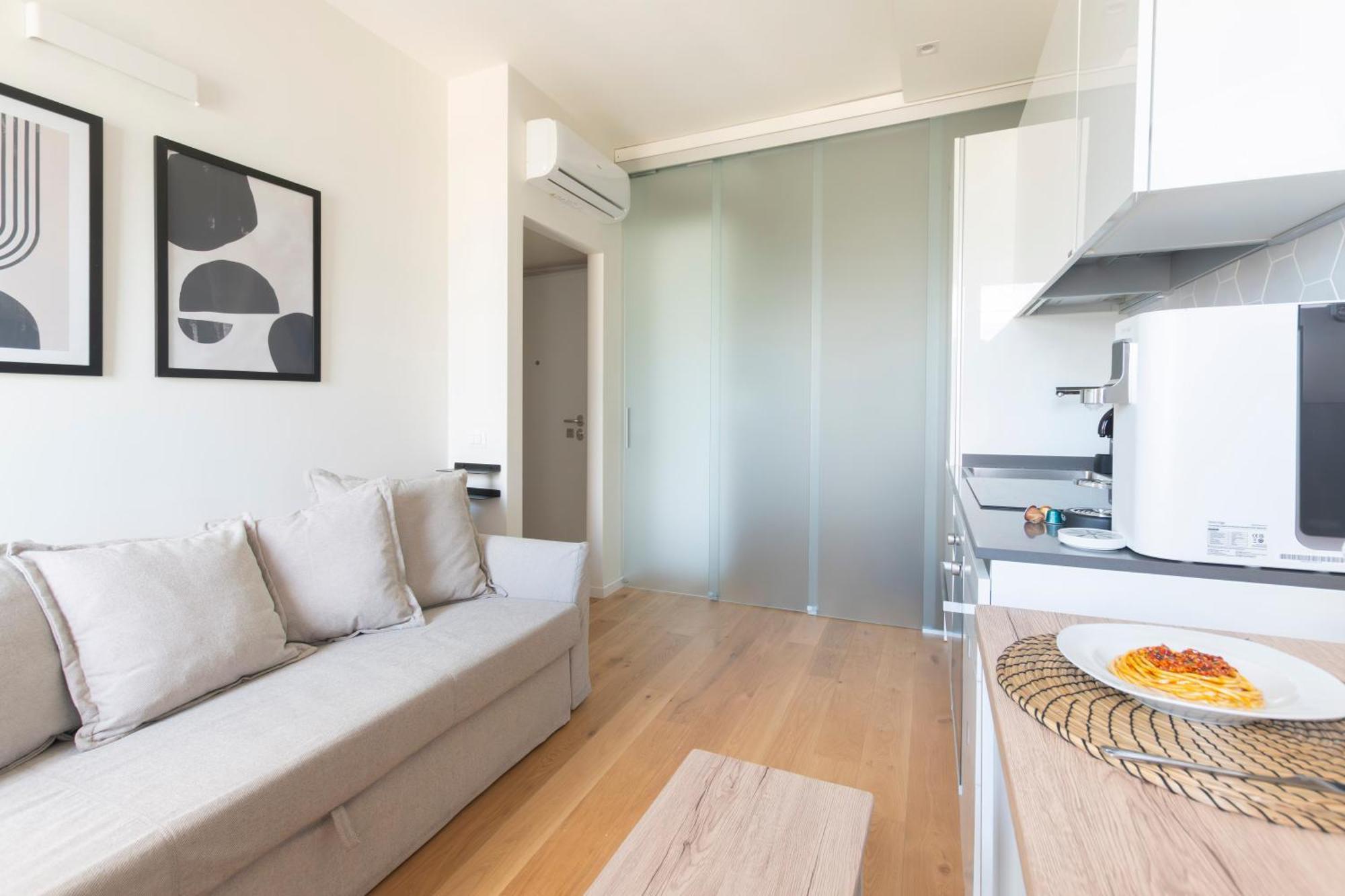 Modern & Stylish Near Isola & Station * Milan