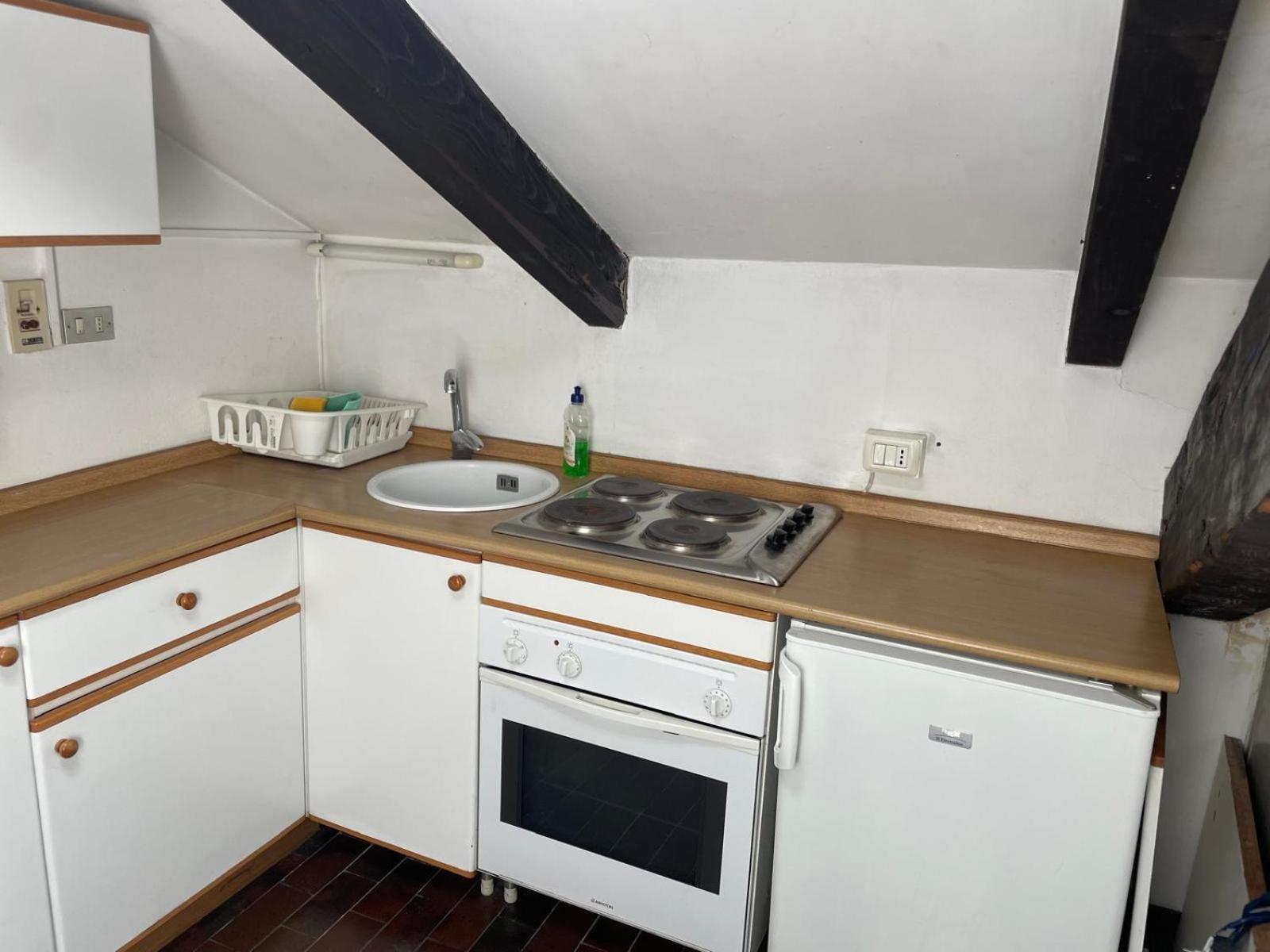 Casa - Piazza Sant'alessandro 3 *