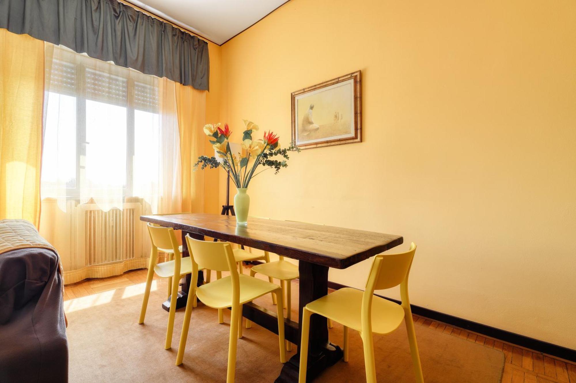 Urban Elegance With A View Viale Tunisia Apartment *