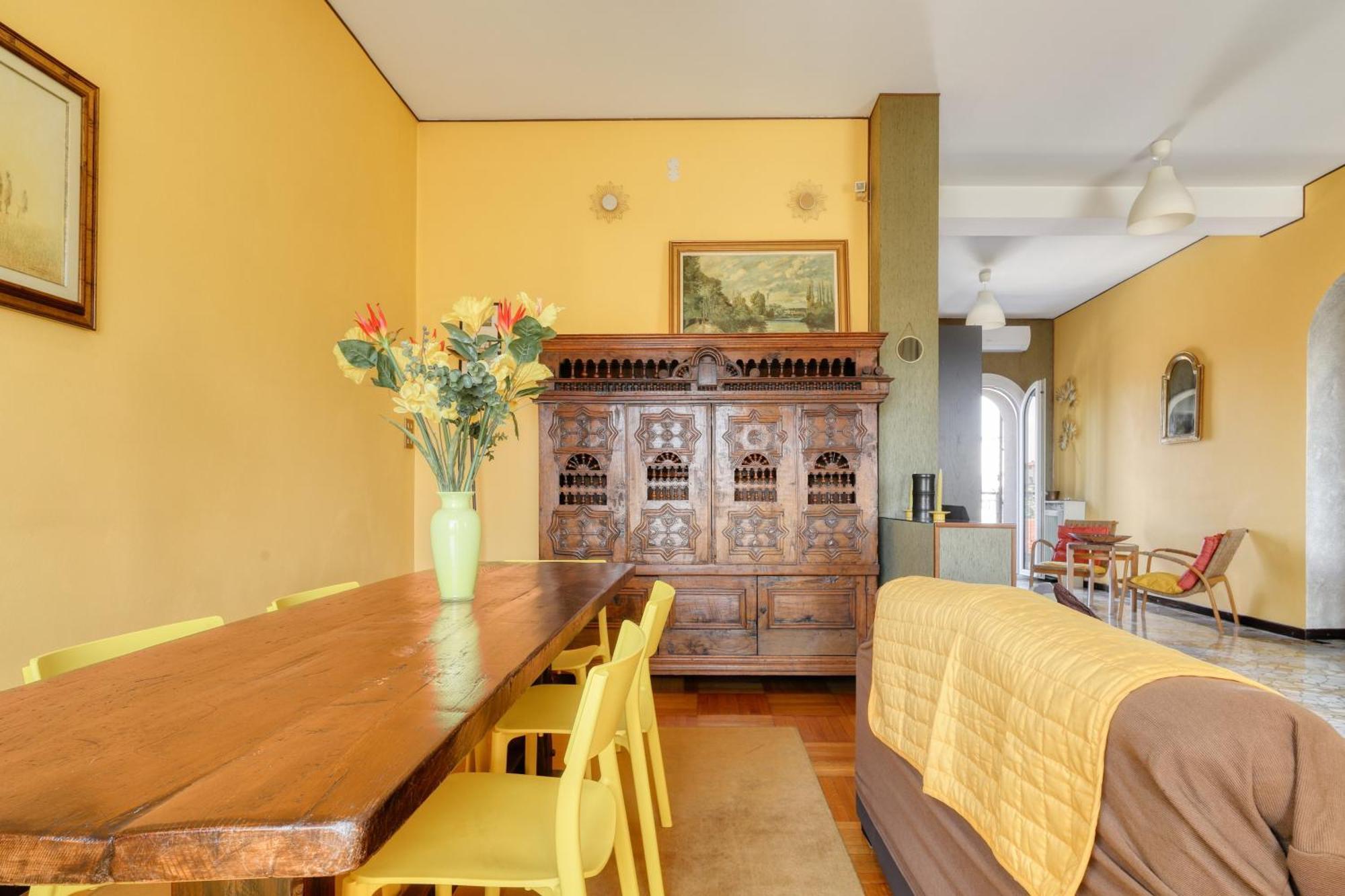 Urban Elegance With A View Viale Tunisia Apartment Mailand