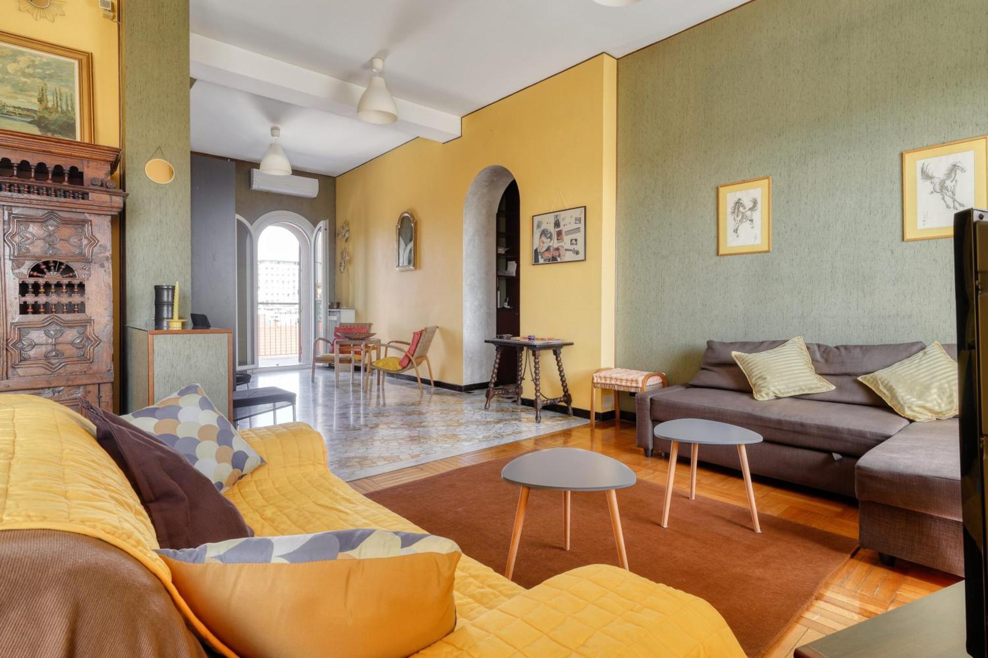 Apartment Urban Elegance With A View Viale Tunisia Mailand