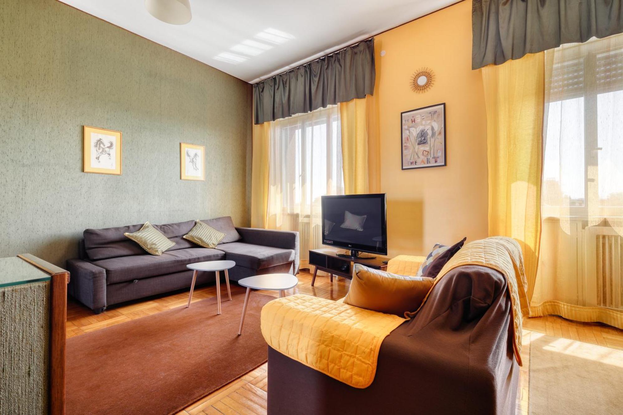 Urban Elegance With A View Viale Tunisia Apartment Mailand