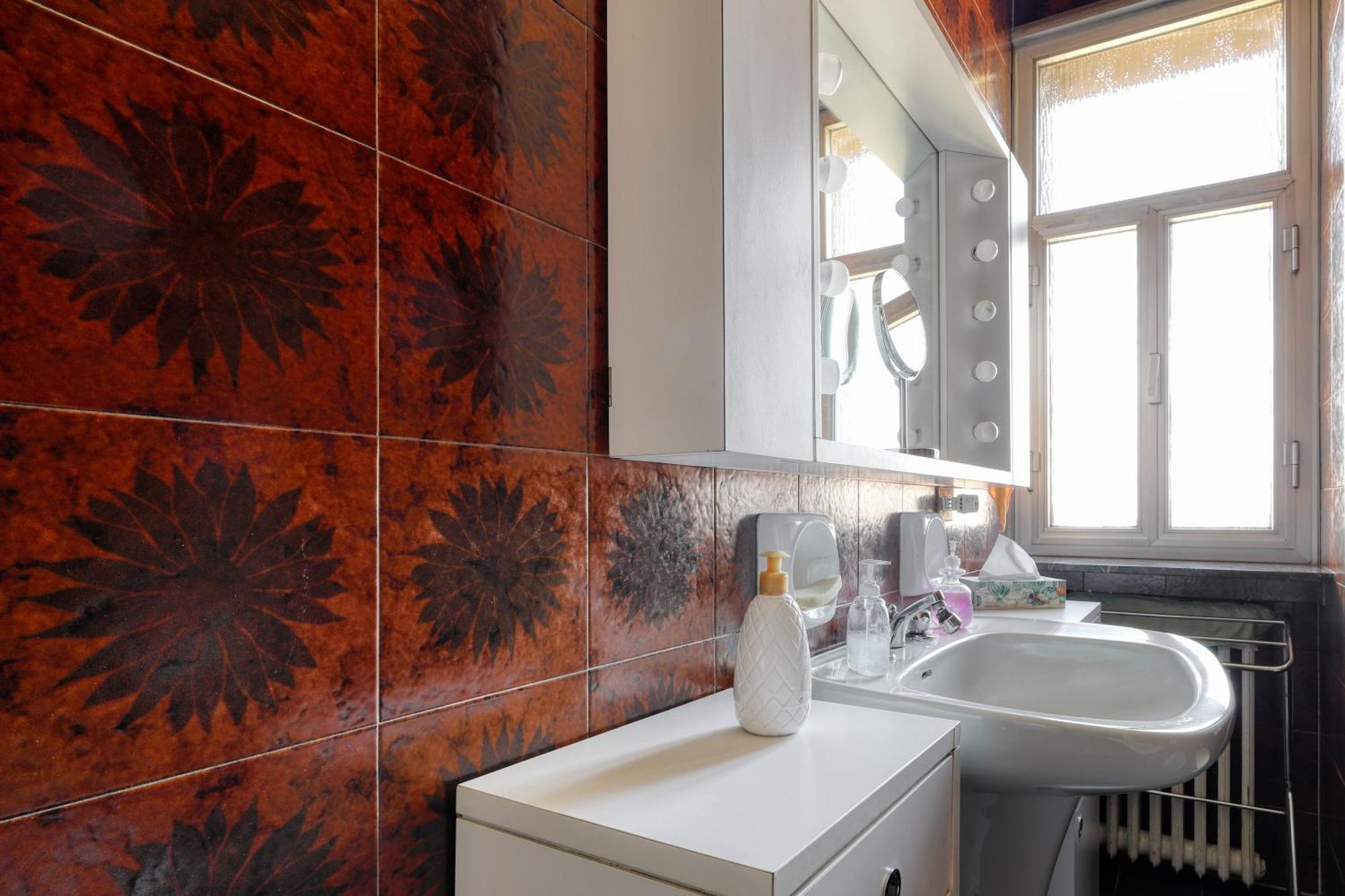 Apartment Urban Elegance With A View Viale Tunisia Mailand