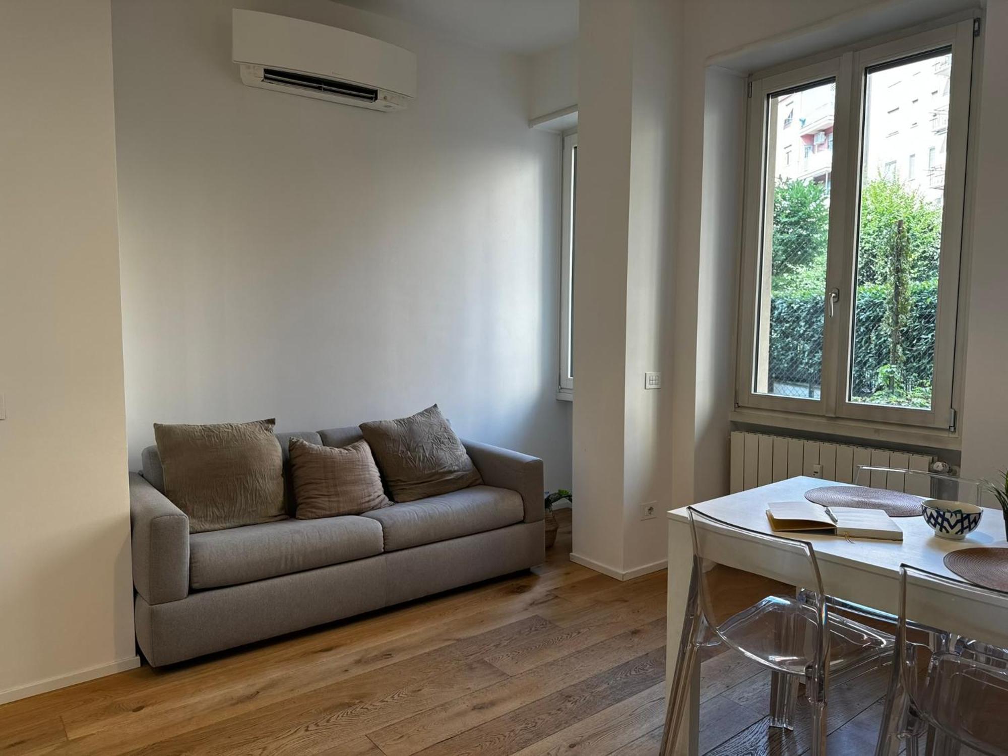 Regina In Porta Lodovica - Wifi E Breakfast Box Lejlighed Milano