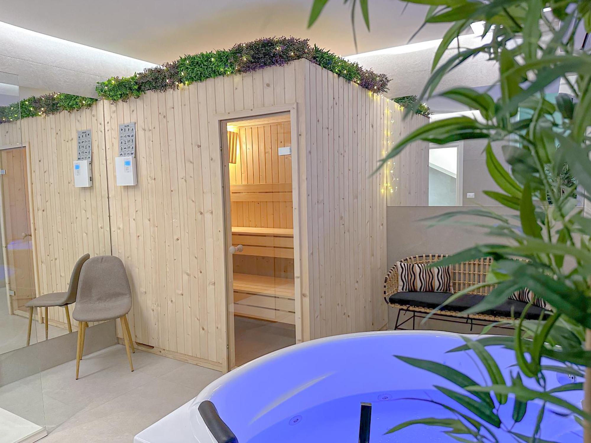 Banfi Luxury - Sauna & Jacuzzi Apartment