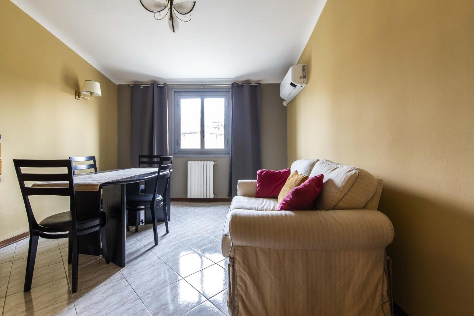 Castelfidardo 8 * Milaan