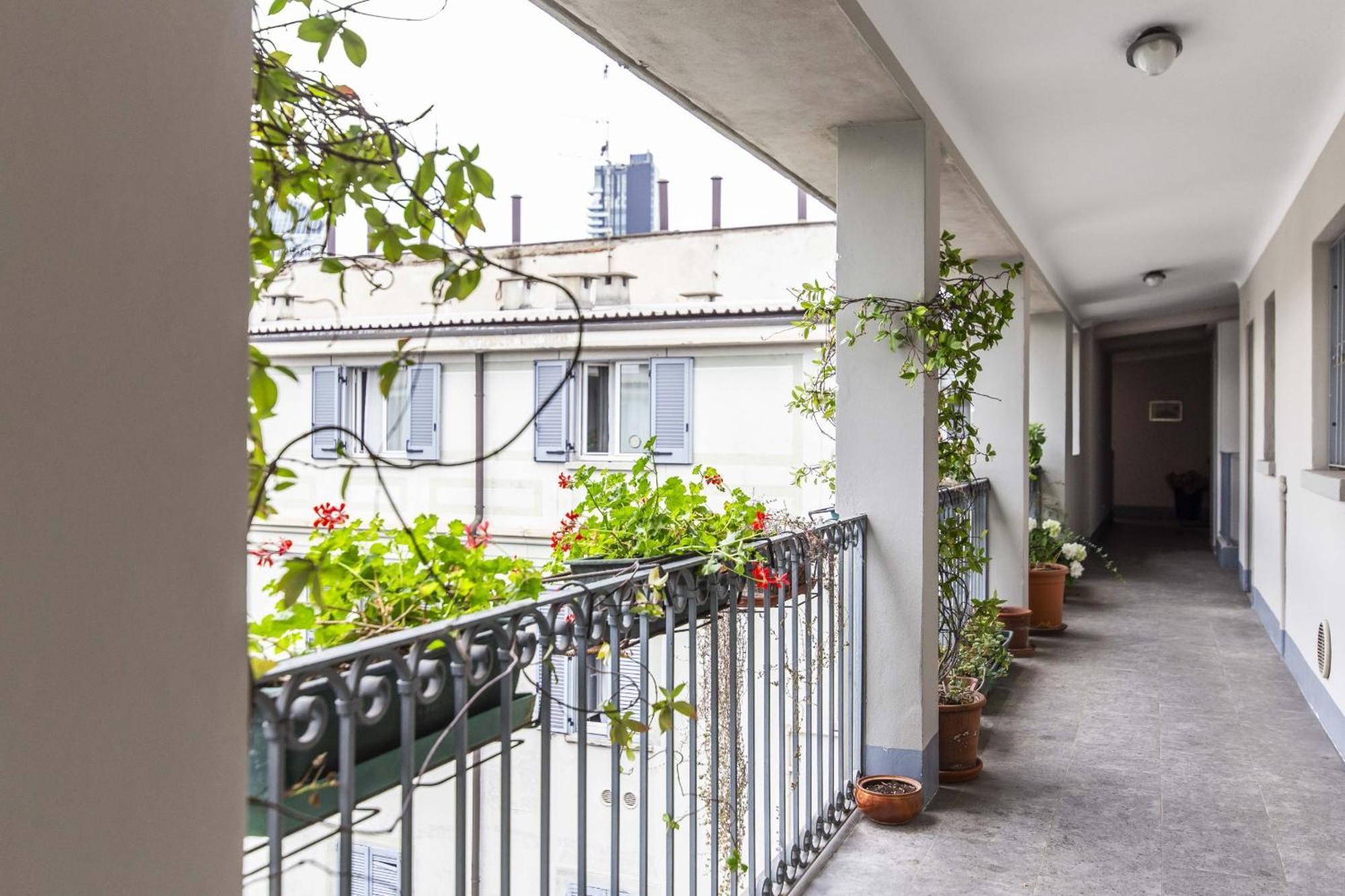 Castelfidardo 8 * Milaan