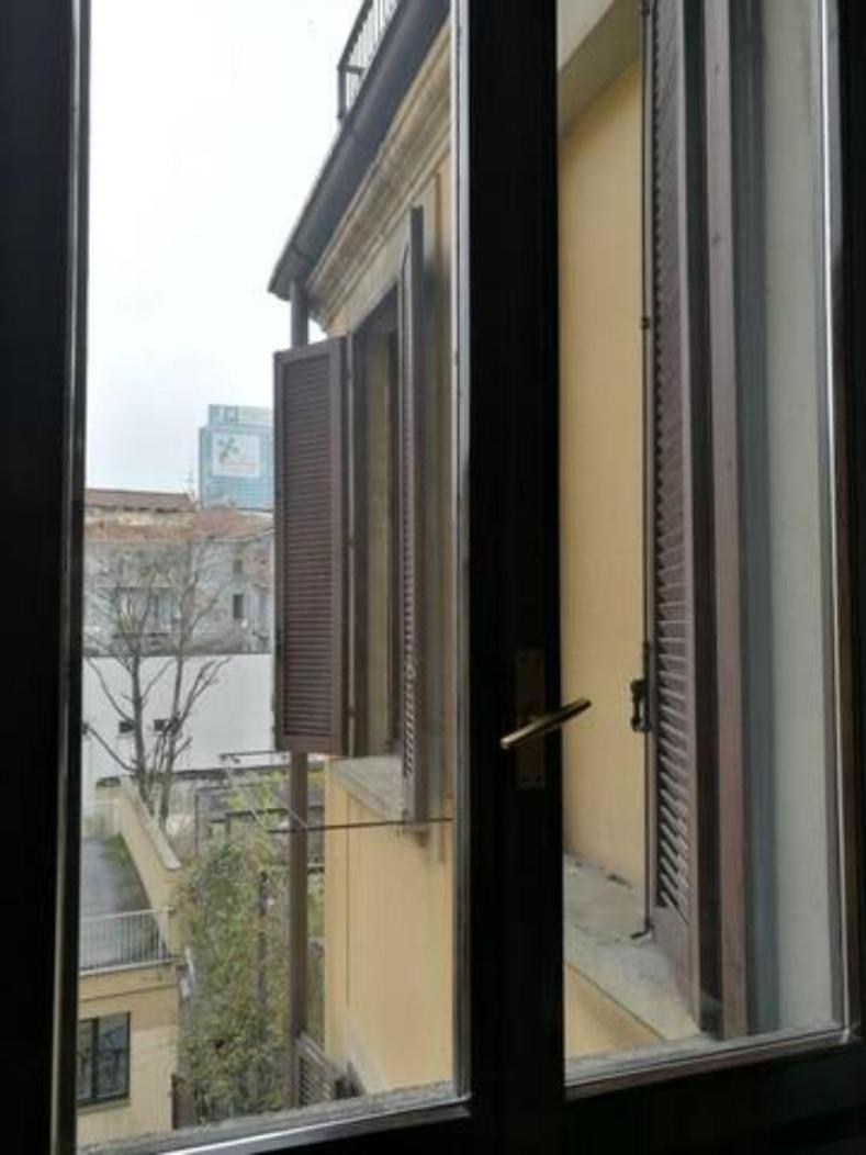 Bilocale Zona Isola 5 Minuti Metro Mm5 - Pollaiuolo