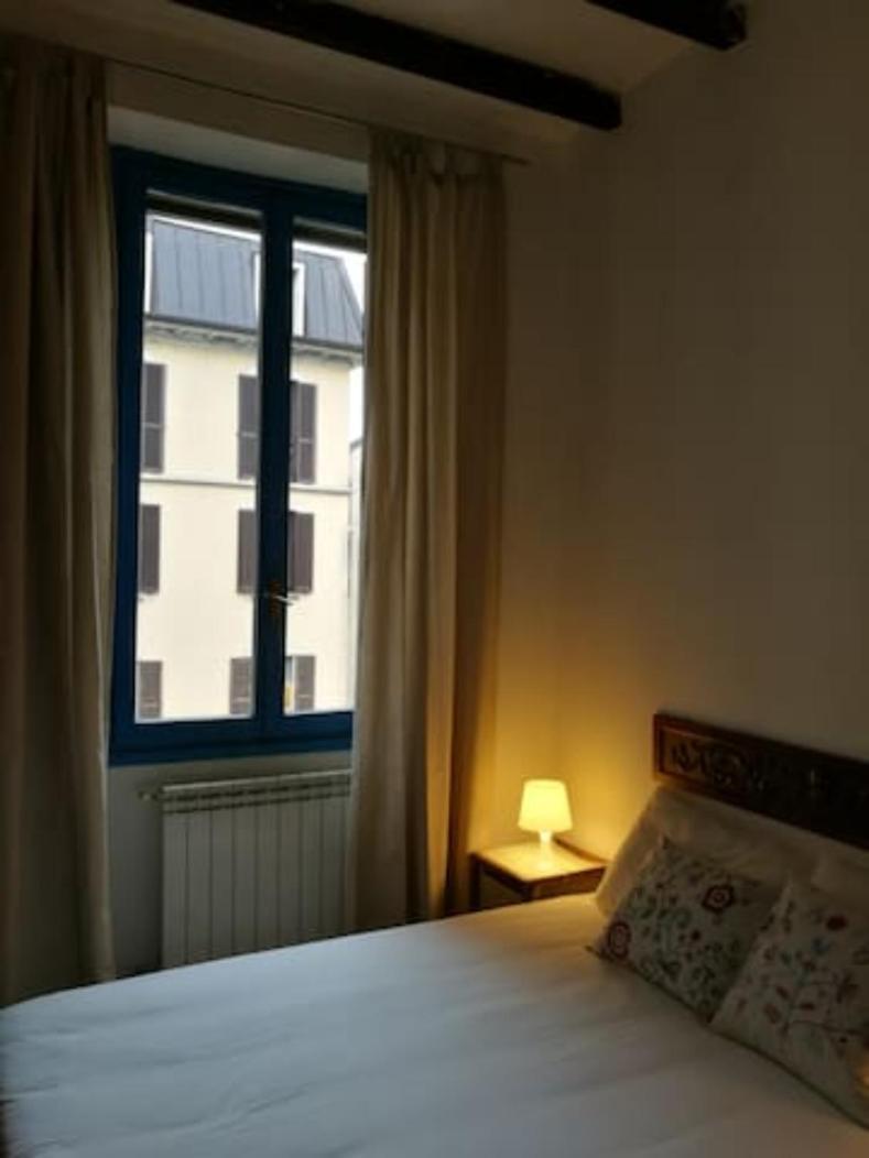 Apartment Bilocale Zona Isola 5 Minuti Metro Mm5 - Pollaiuolo *