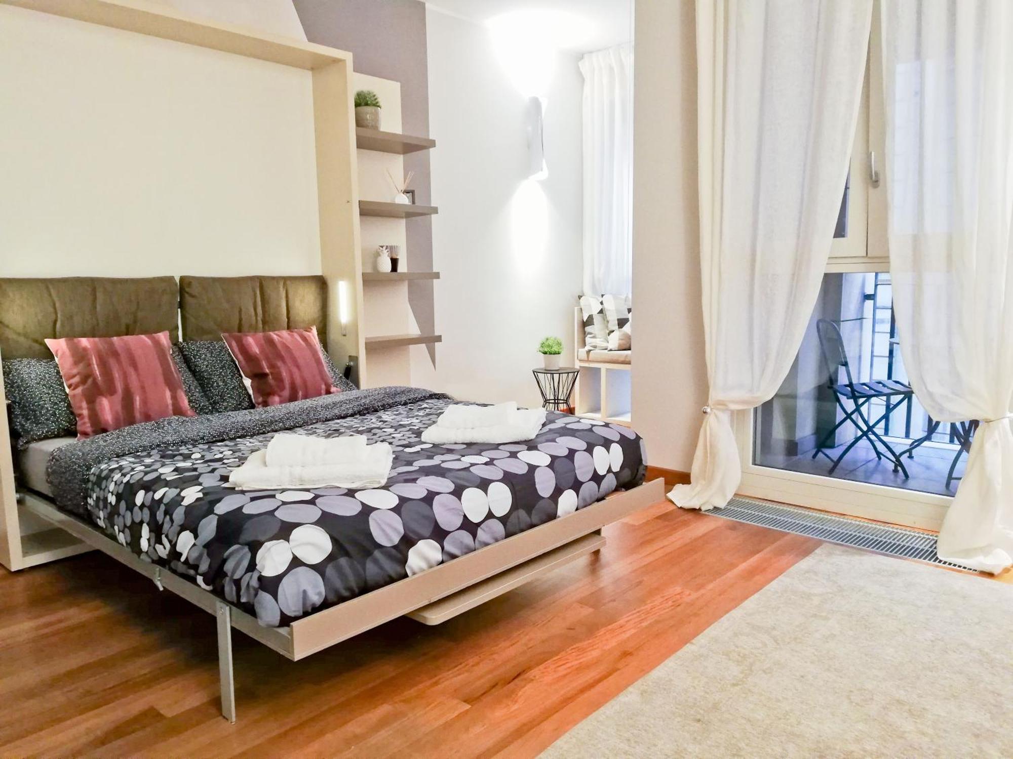 Apartment Foro Buonaparte - Red Castello Sforzesco