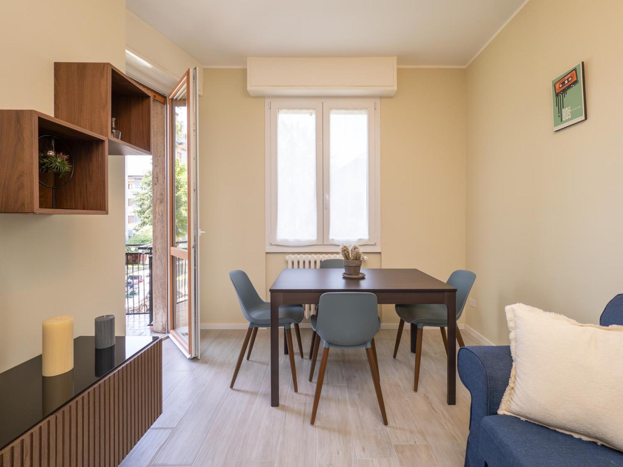 Modern 2br With Private Balcony, Steps To Metro Appartamento Milano