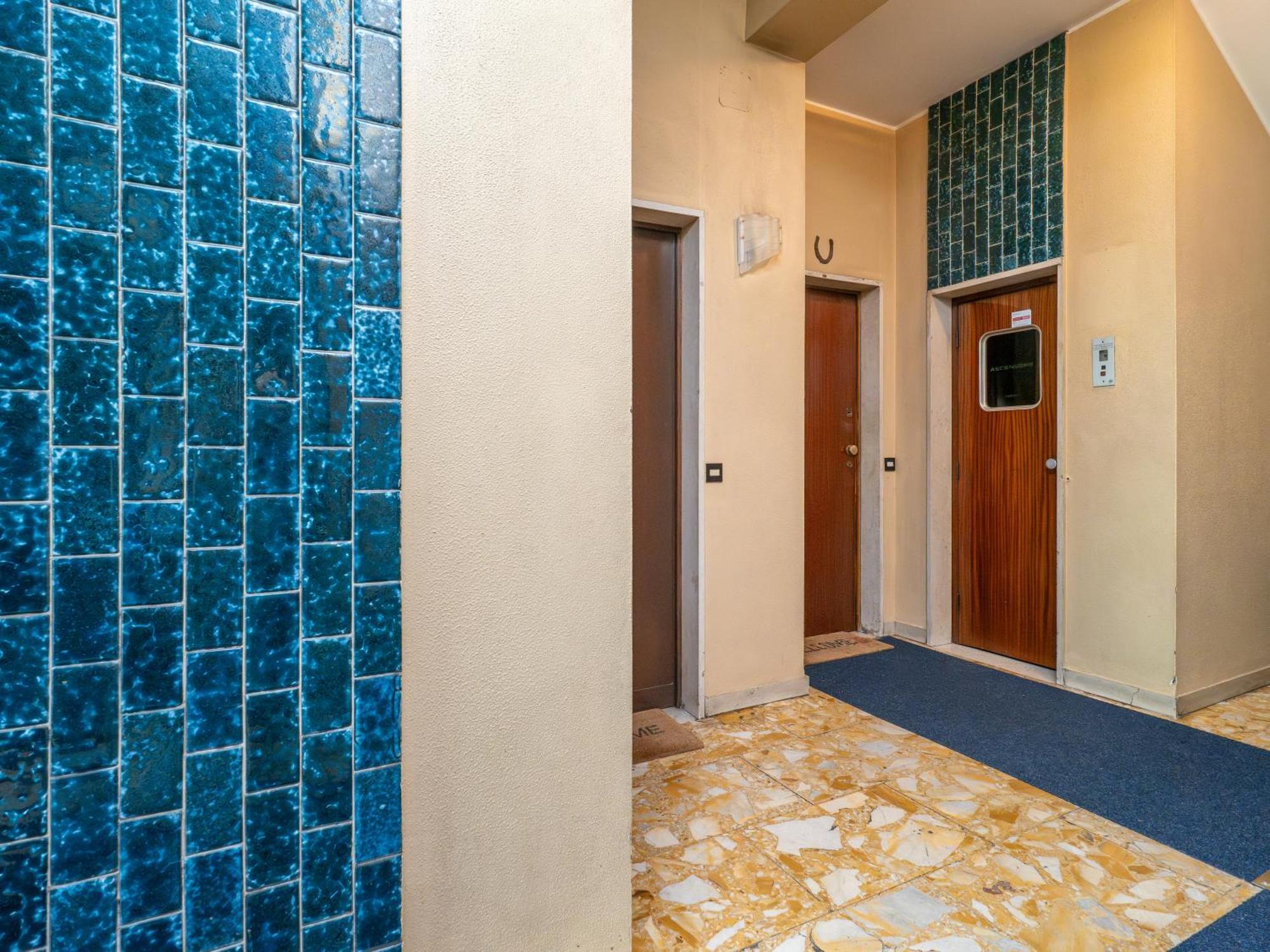 Modern 2br With Private Balcony, Steps To Metro Appartamento Milano