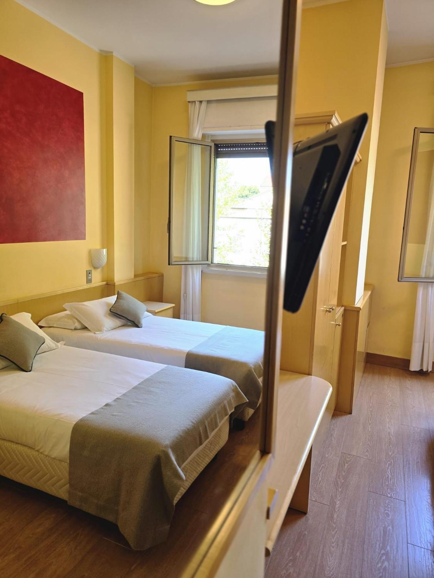 Mokinba Sant'ambroeus 3* Mailand
