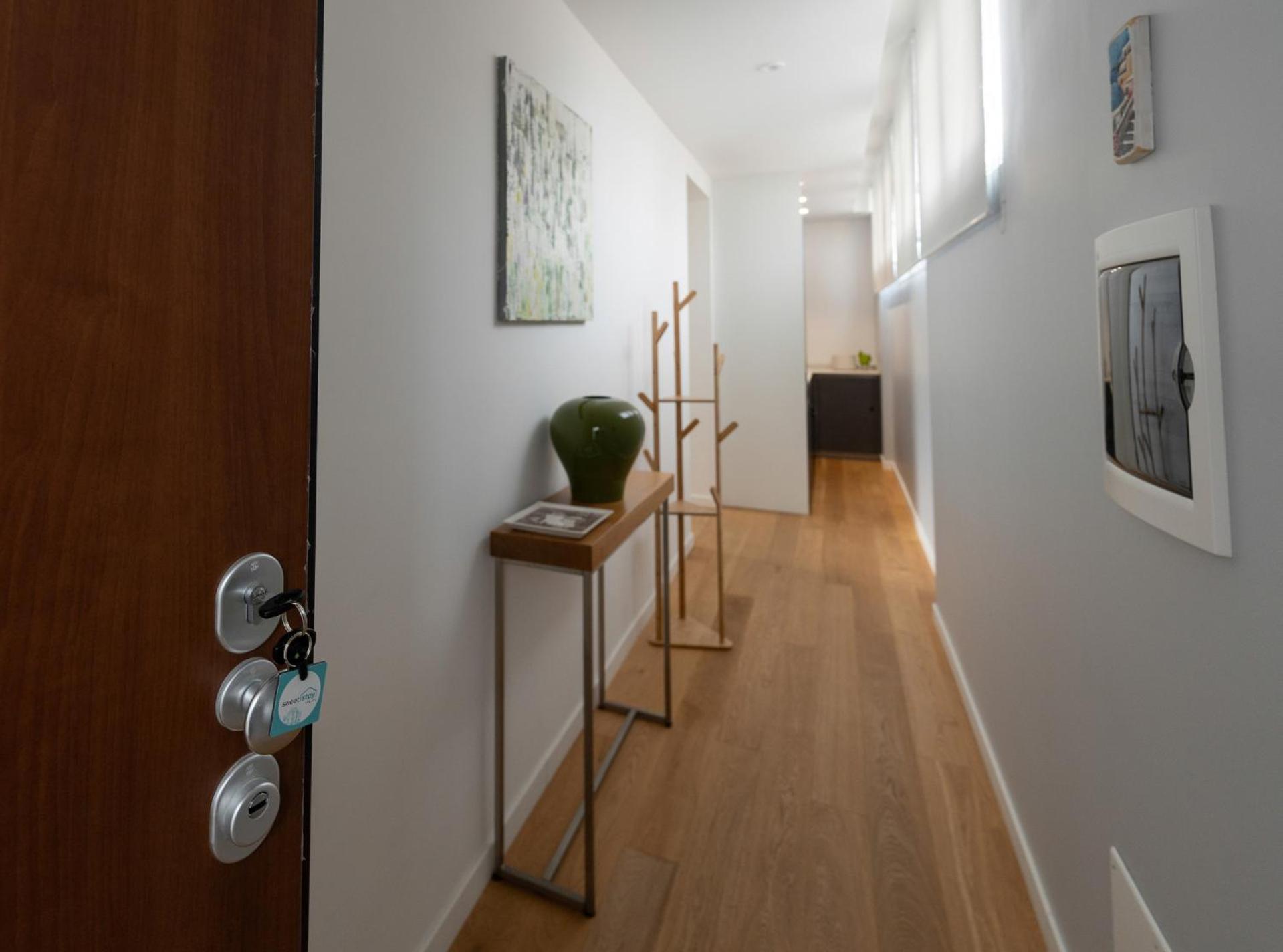 Elegant In The Heart Of Milaan