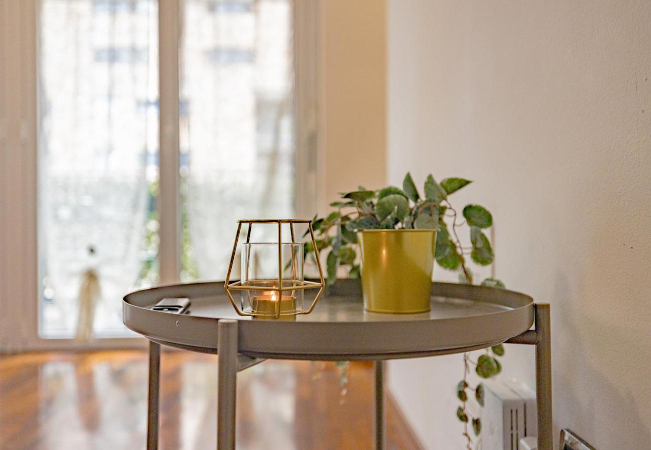 Arcimboldi's Terrace & Secure Parking Appartement *